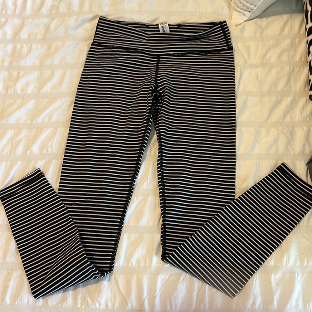 Girls Ivivva leggings